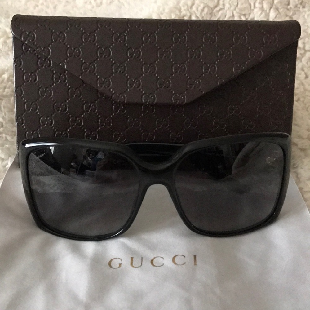GUCCI SUNGLASSES *AUTHENTIC*